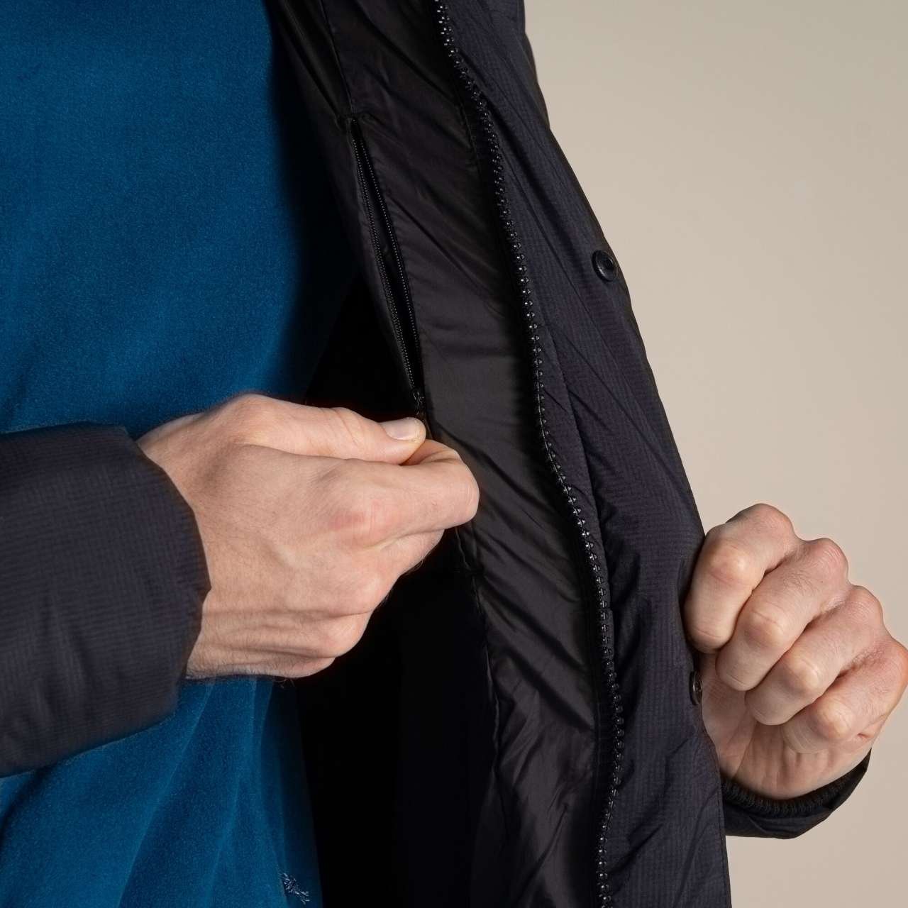 https://www.ldy.hr/_assets/_PrintoTerra/craghoppers/model/crcen003/crcen003-4.jpg