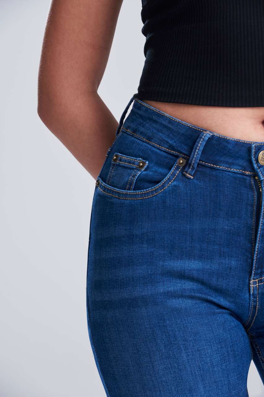 https://impresamissoni.com/_im/_printoterra/so-denim/model/sd011/sd011-4.jpg