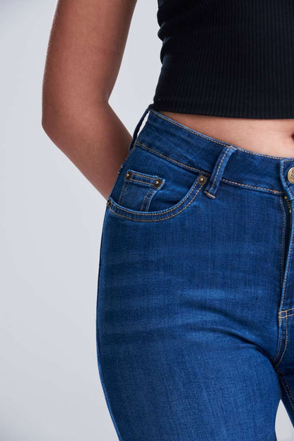 https://impresamissoni.com/_im/_printoterra/so-denim/model/sd011/sd011-4.jpg
