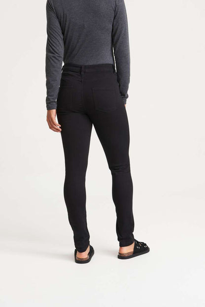 https://impresamissoni.com/_im/_printoterra/so-denim/model/sd014/sd014-11.jpg