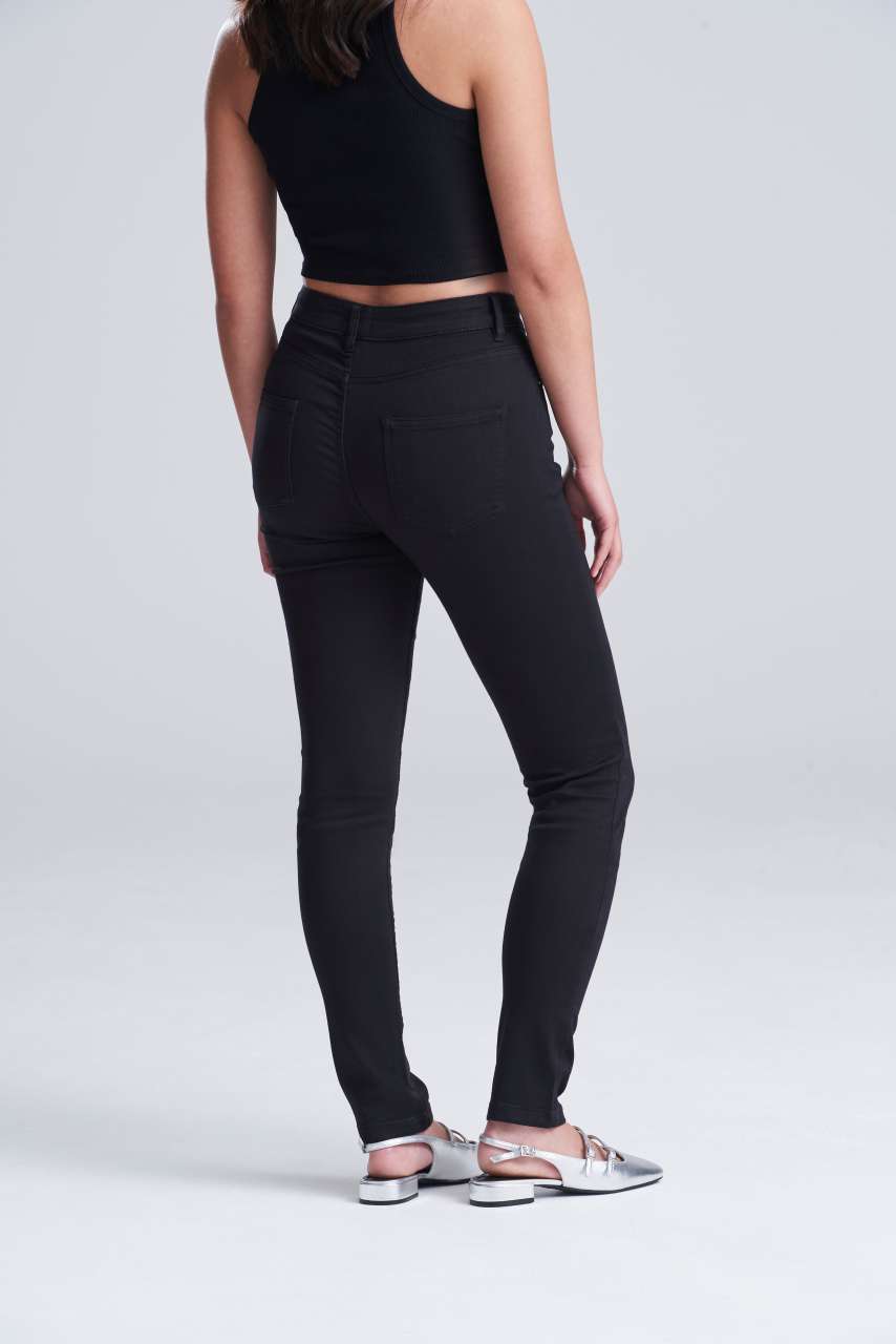 https://impresamissoni.com/_im/_printoterra/so-denim/model/sd014/sd014-13.jpg