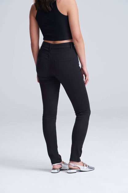 https://impresamissoni.com/_im/_printoterra/so-denim/model/sd014/sd014-13.jpg