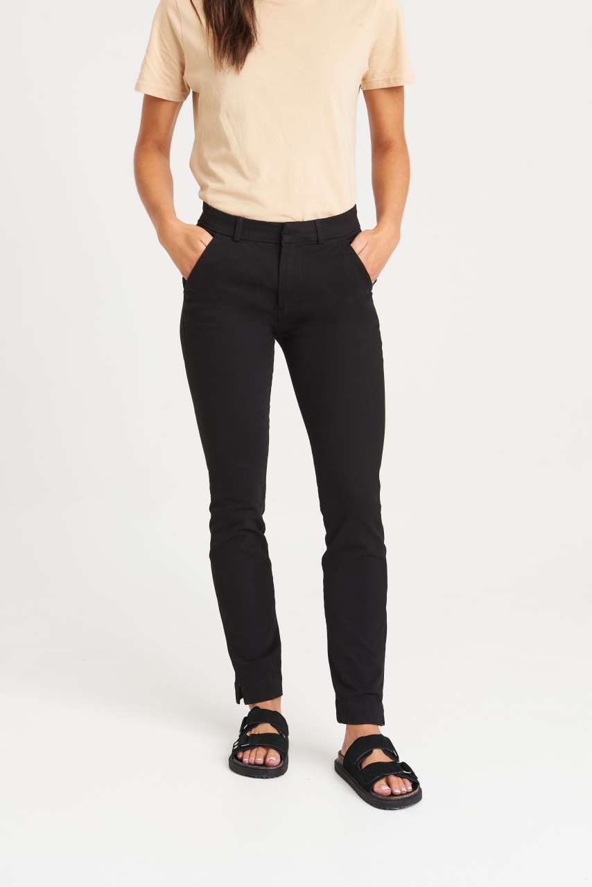 https://impresamissoni.com/_im/_printoterra/so-denim/model/sd025/sd025-7.jpg