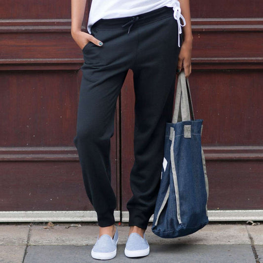 https://www.ldy.hr/_assets/_PrintoTerra/skinny-fit/model/sfl425/sfl425-1.jpeg